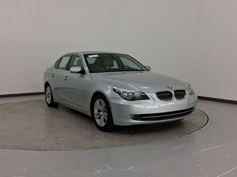 Used 2010 BMW 528i Sedan image 7