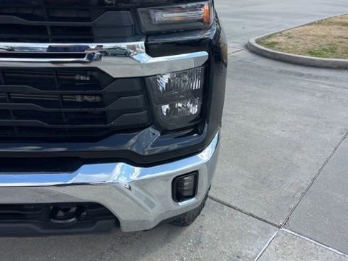 Used 2024 Chevrolet Silverado 2500 LT w/ All Star Edition image 12