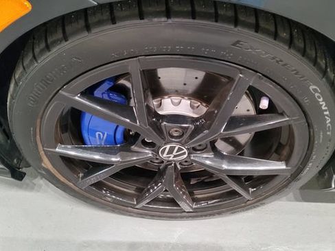 Used 2023 Volkswagen Golf 20th Anniversary Edition AWD/4WD image 39