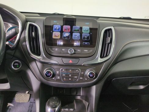 Used 2018 Chevrolet Equinox Premier image 18