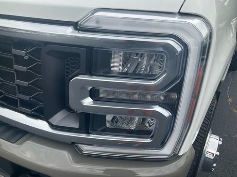 New 2026 Ford F350 King Ranch w/ FX4 Off-Road Package AWD/4WD image 9
