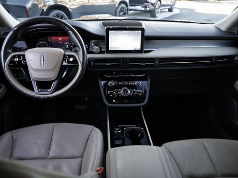 Used 2021 Lincoln Corsair FWD w/ Premium Package image 25