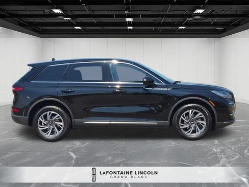 Certified 2023 Lincoln Corsair AWD w/ Towing Package image 6