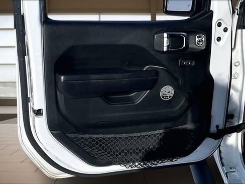 Used 2020 Jeep Wrangler Sport image 23