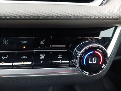 New 2026 Chevrolet Equinox LT w/ Convenience Package II image 25