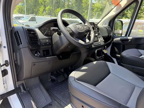 Used 2026 RAM ProMaster 2500 w/ Convenience Group FWD image 21