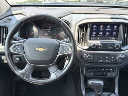 Used 2019 Chevrolet Colorado Z71 AWD/4WD image 28