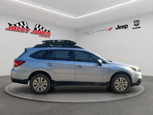 Used 2017 Subaru Outback 2.5i Premium AWD/4WD image 8