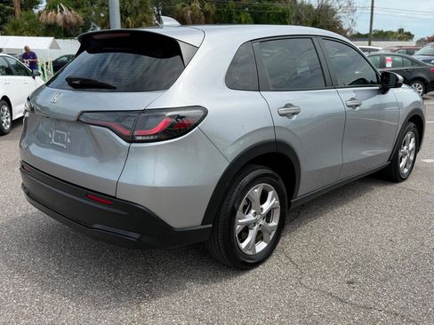 Used 2023 Honda HR-V LX image 6