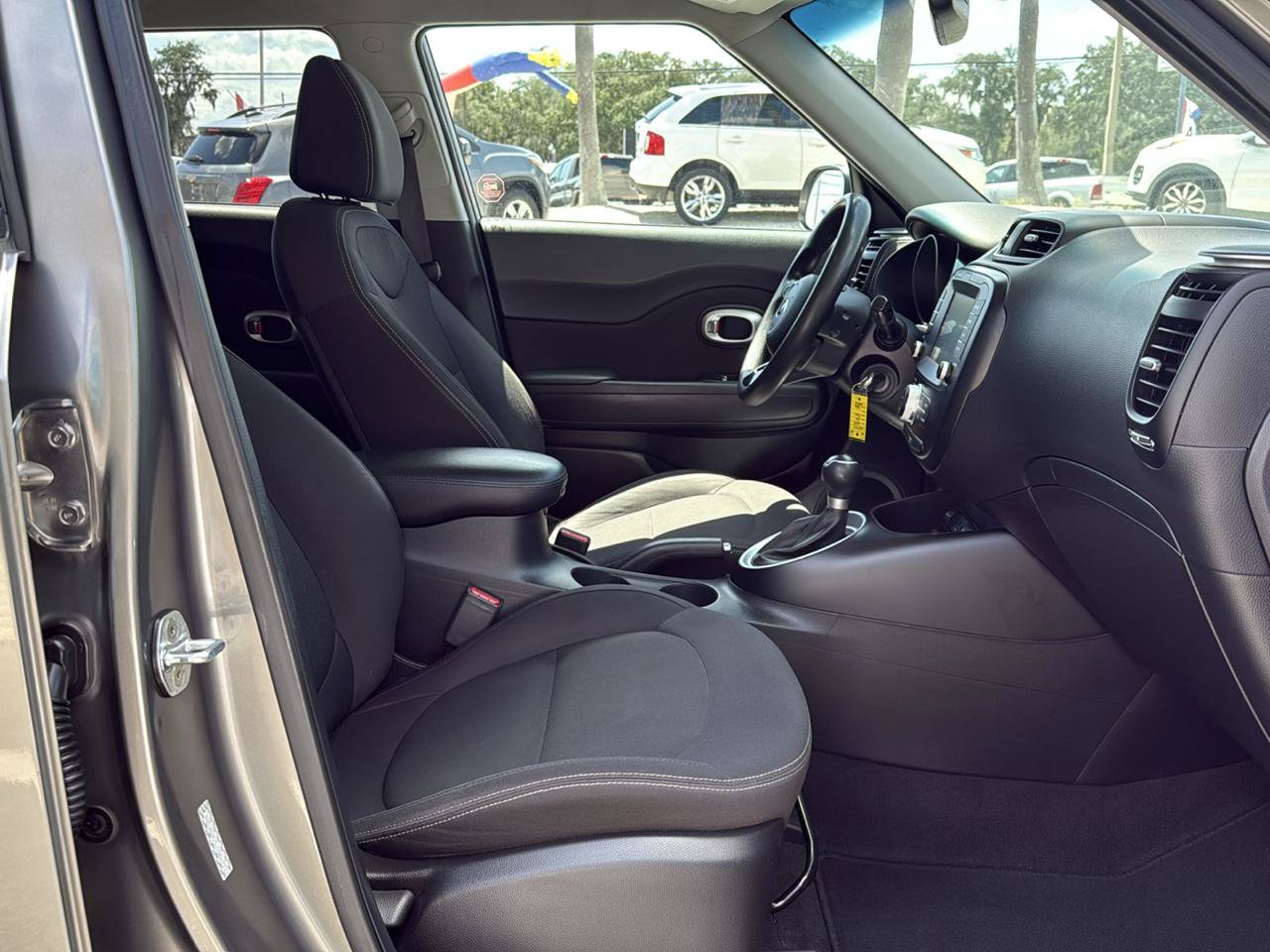 Used 2018 Kia Soul w/ Convenience Package FWD image 9