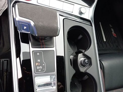 Used 2022 Audi RS 7 Sportback w/ Black Optic Package image 35