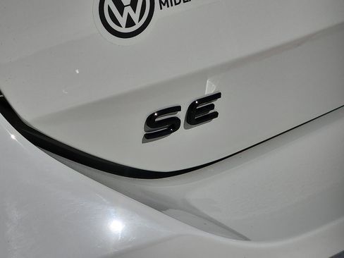 New 2026 Volkswagen Tiguan SE R-Line FWD image 10