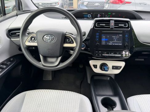 Used 2016 Toyota Prius Two FWD image 13