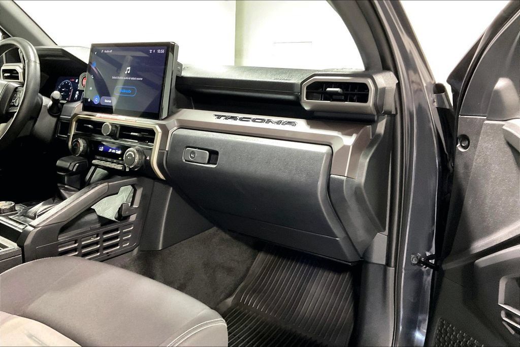 Used 2025 Toyota Tacoma TRD Sport RWD image 19