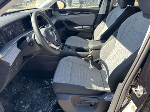 New 2025 Volkswagen Tiguan S AWD/4WD image 15