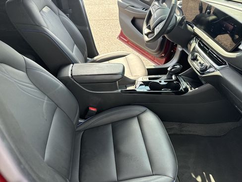 Certified 2024 Buick Envista Sport Touring w/ Convenience I Package FWD image 30