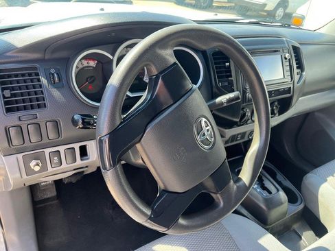 Used 2014 Toyota Tacoma 2WD Regular Cab image 10