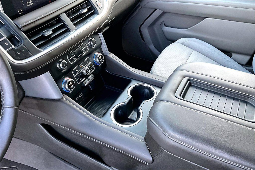 Used 2024 GMC Yukon SLE w/ Gmc Pro Safety Plus Package AWD/4WD image 15