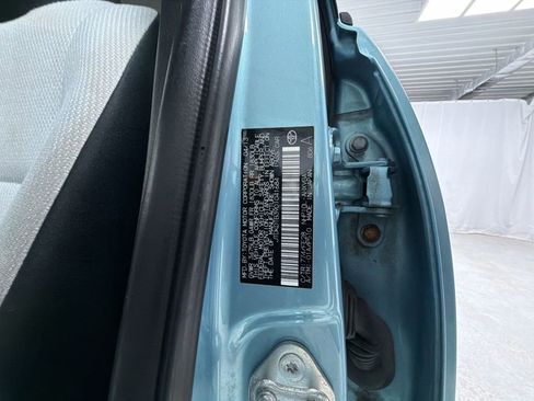 Used 2013 Toyota Prius C One image 16