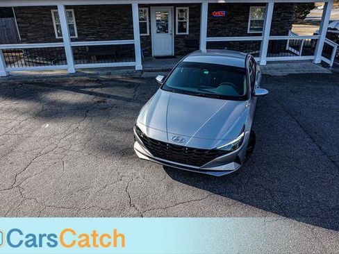 Used 2022 Hyundai Elantra SEL image 3