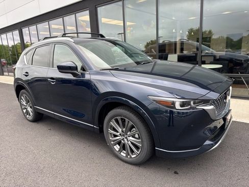 New 2025 MAZDA CX-5 Signature image 1