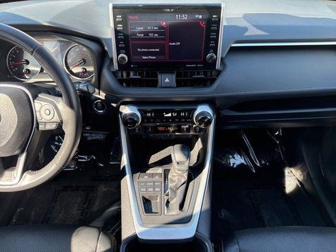 Certified 2022 Toyota RAV4 XLE w/ Convenience Package image 18
