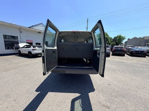 Used 2006 Ford E-350 and Econoline 350 XL RWD image 58