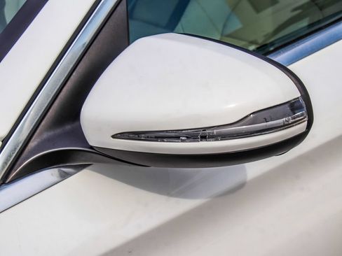 Used 2019 Mercedes-Benz C 300 4MATIC Sedan image 46