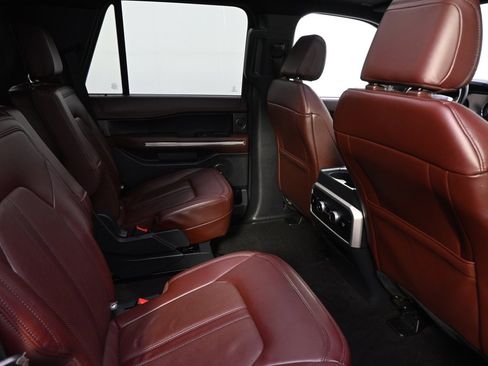 Used 2023 Ford Expedition Limited image 18