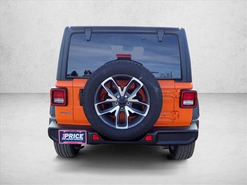 Used 2025 Jeep Wrangler Sport S image 3