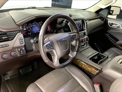 Used 2016 GMC Yukon Denali w/ Open Road Package image 18