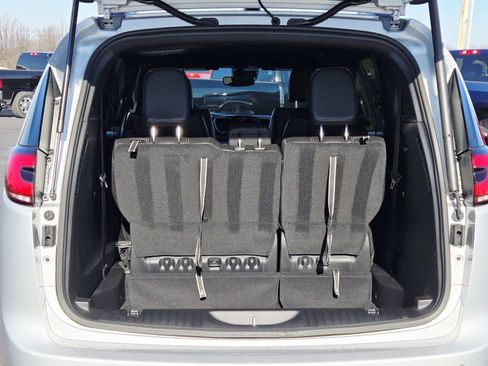 New 2026 Chrysler Pacifica Select w/ S Appearance Package image 14