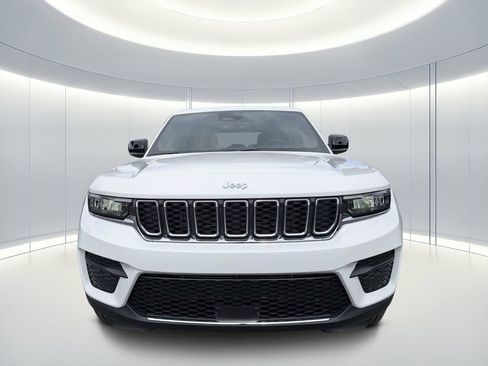 New 2026 Jeep Grand Cherokee Laredo X RWD image 9