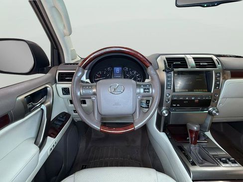 Used 2011 Lexus GX 460 460 w/ Comfort Plus Pkg image 15