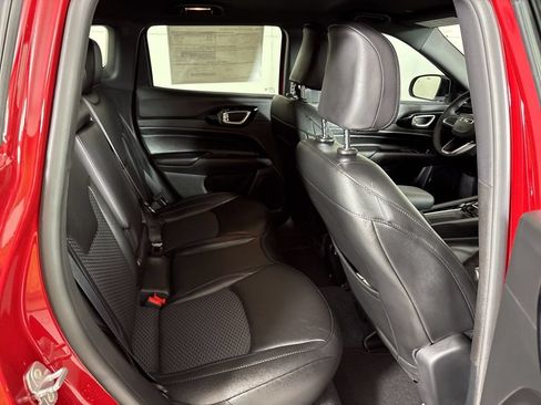 New 2026 Jeep Compass Latitude AWD/4WD image 16