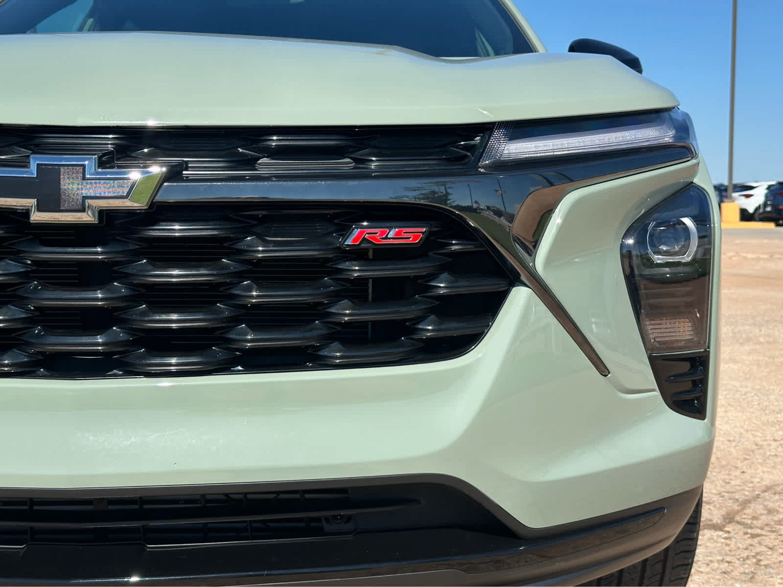 Used 2024 Chevrolet Trax RS w/ Driver Confidence Package FWD image 3