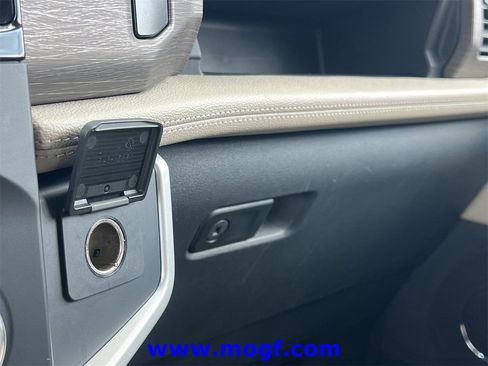 Used 2024 Ford Expedition Max Limited image 12