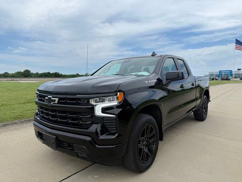 Used 2023 Chevrolet Silverado 1500 RST AWD/4WD image 9