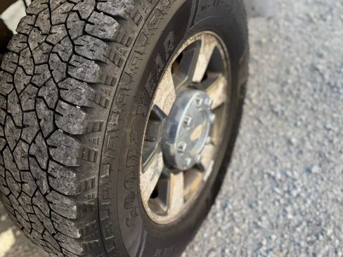 Used 2011 Ford F250 Lariat w/ Lariat Interior Pkg AWD/4WD image 9