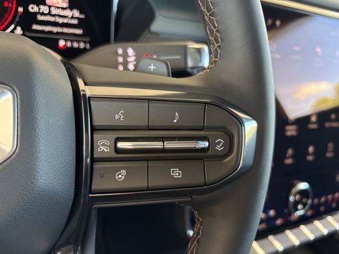 New 2026 GMC Acadia AT4 image 31