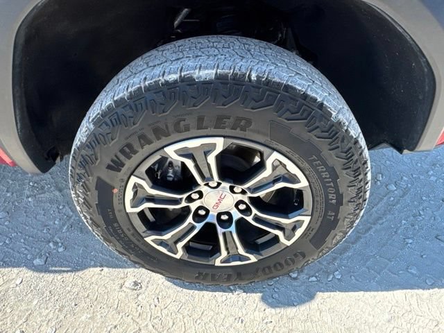 Used 2025 GMC Canyon AT4 AWD/4WD image 13
