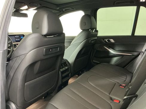 Certified 2022 BMW X5 xDrive40i w/ Parking Assistance Package AWD/4WD image 25