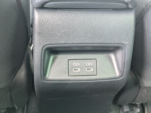 Used 2025 Toyota Corolla SE FWD image 15