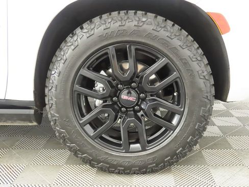 Used 2023 GMC Yukon XL AT4 w/ AT4 Premium Plus Package image 35