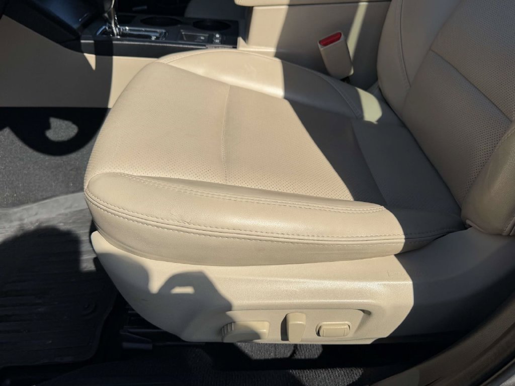 Used 2019 Subaru Outback 3.6R Limited AWD/4WD image 17