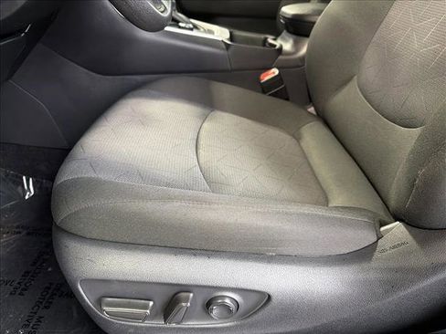 Used 2025 Toyota RAV4 XLE image 11