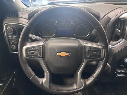 Used 2022 Chevrolet Silverado 1500 LT w/ Safety Package AWD/4WD image 16