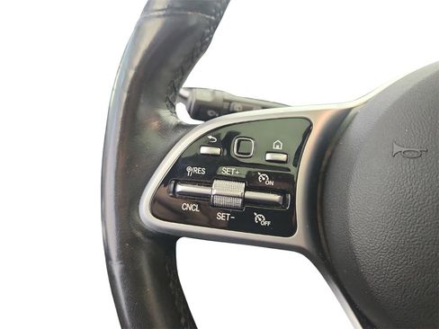 Used 2020 Mercedes-Benz GLB 250 4MATIC image 35