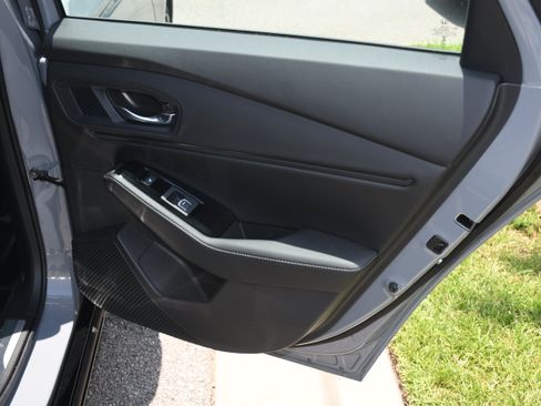 Used 2025 Honda Accord Touring image 19