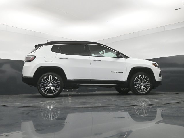 Used 2024 Jeep Compass Limited w/ Elite Group AWD/4WD image 24